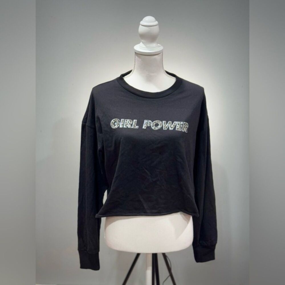 CLEARANCE! Black Boutique Girl Power Graphic Print Crewneck Top Size M NWT